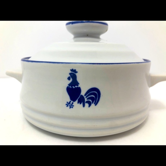 Country Blue IH Rooster 5” Casserole Dish w/Lid - Picture 1 of 8